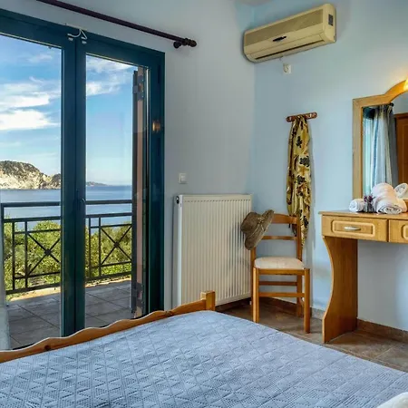 Appartement Anatoli - Tranquil Location & Stunning Views, By Zantewize Marathiás
