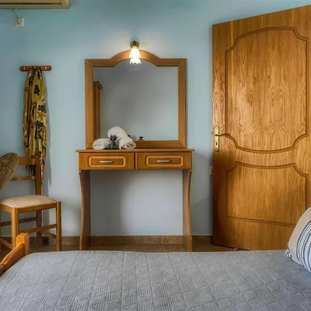 Anatoli - Tranquil Location & Stunning Views, By Zantewize Marathiás