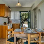Anatoli - Tranquil Location & Stunning Views, By Zantewize Lägenhet *