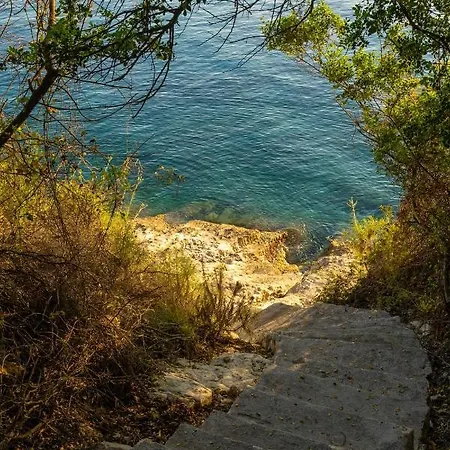 Anatoli - Tranquil Location & Stunning Views, By Zantewize *