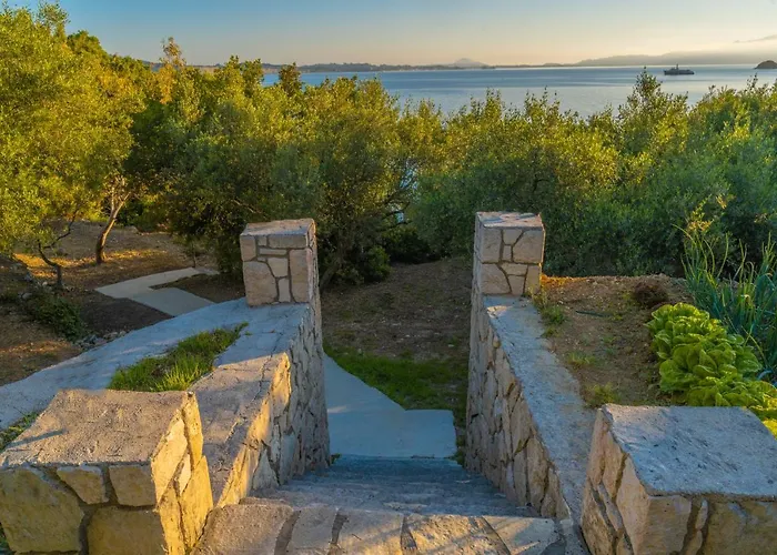 Lejlighed Anatoli - Tranquil Location & Stunning Views, By Zantewize