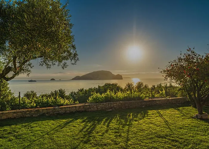 Lejlighed Anatoli - Tranquil Location & Stunning Views, By Zantewize